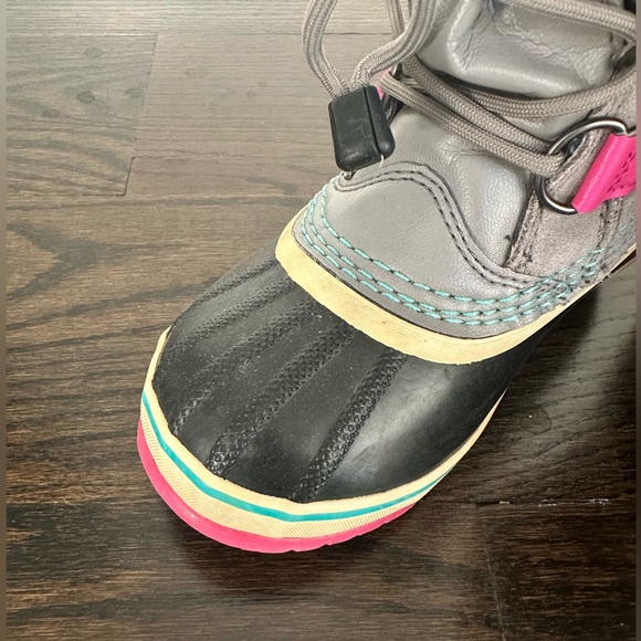 Sorel girl’s Joan of Arctic snow boot size US 1 - Picture 5 of 9